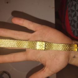 14 carrot gold watch