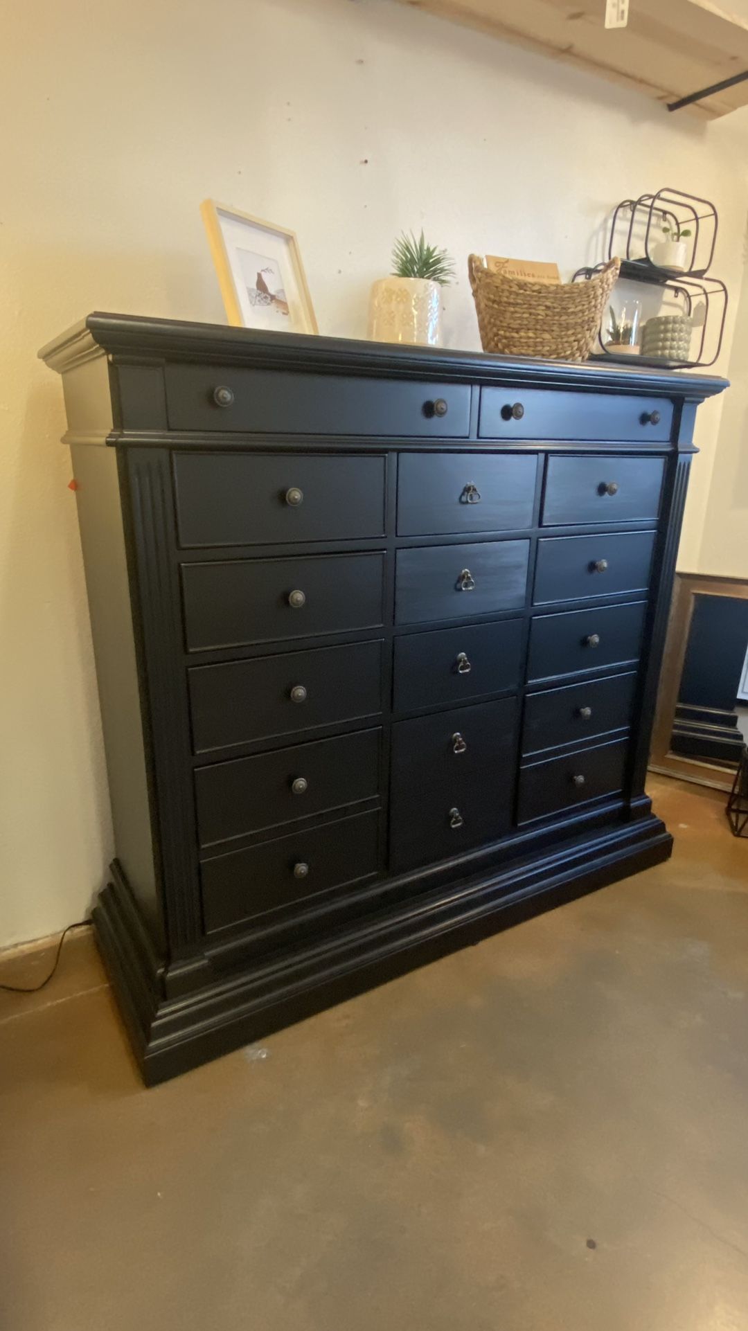 BLACK GENTLEMEN’S DRESSER for Sale in Woodland, WA OfferUp