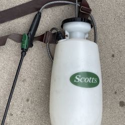 WEED/pest SPRAYER 2 gallon FIRM PRICE.  IN EAGLE ROCK  