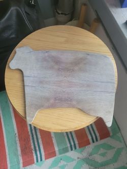 Cow-Shaped Cutting Board