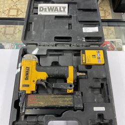 Dewalt Pneumatic Nail Gun