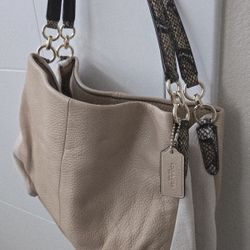 Authentic Coach Peyton Cora Domed Satchel/Hobo Bag (2015)