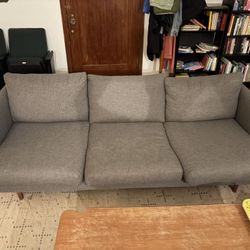 Article Couch 