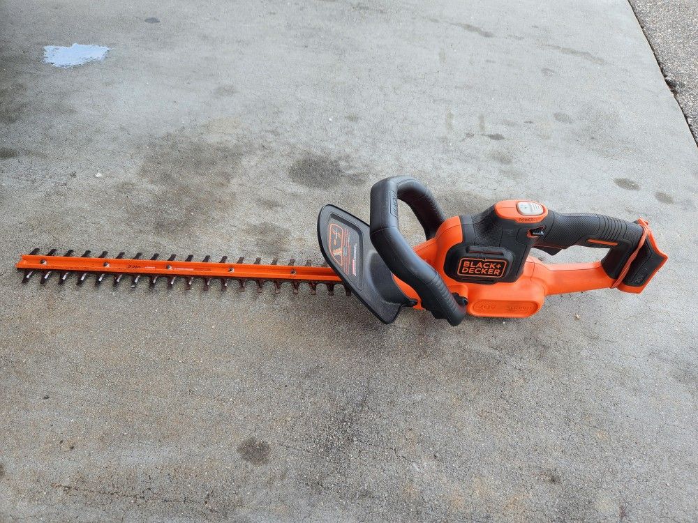 Hedge Trimmers With Batt. & Charger