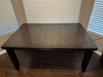 Dining Table—seats 6–P/U Old River & Harris