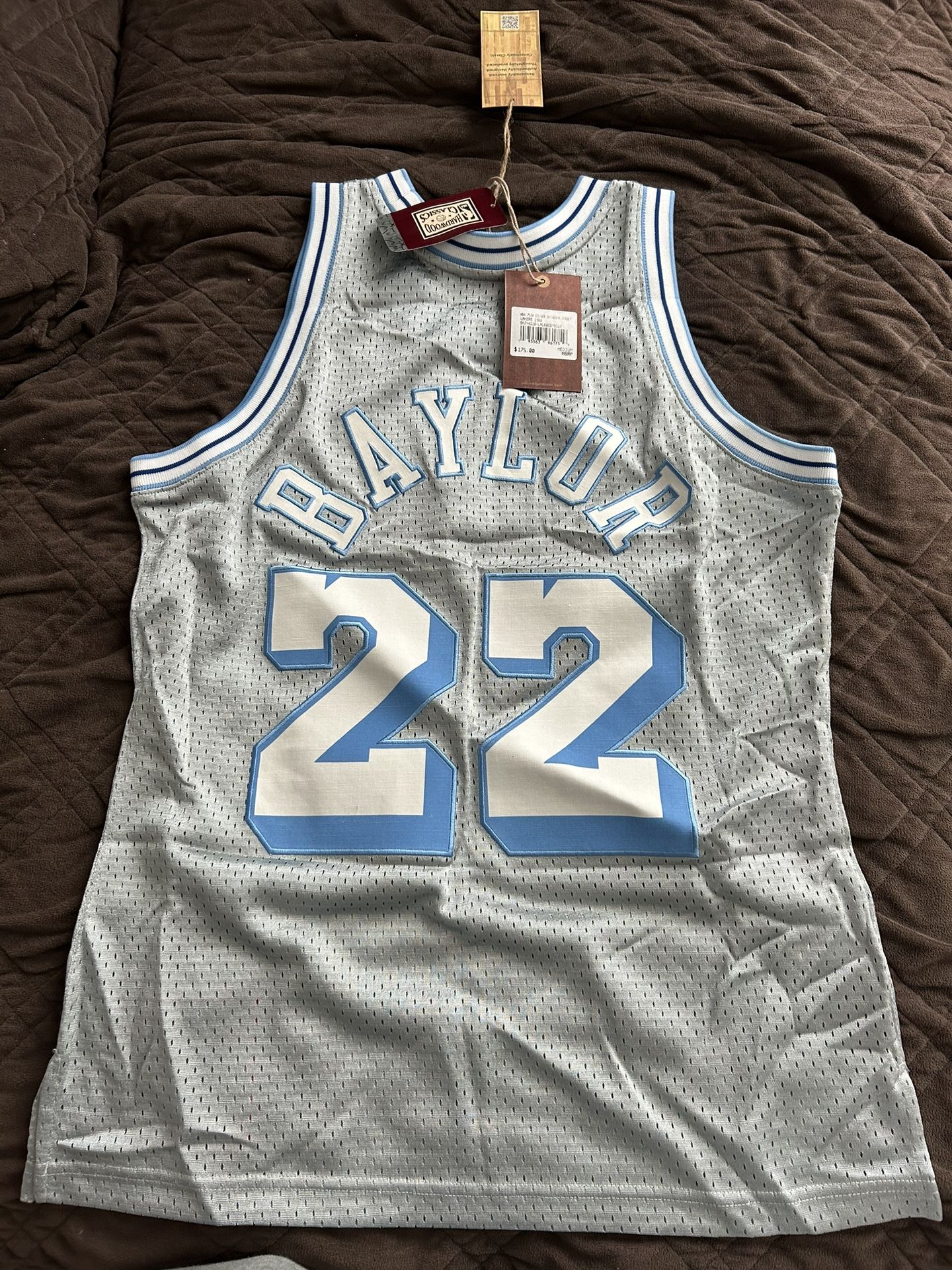 mitchell &ness size medium lakers