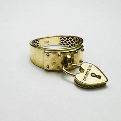 10kt Gold Lock ring with stones size 6.5