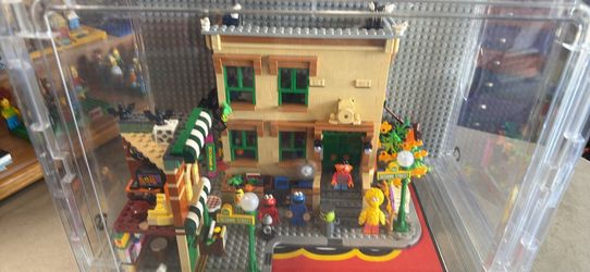 LEGO Ideas 123 Sesame Street (Set 21324) - complete