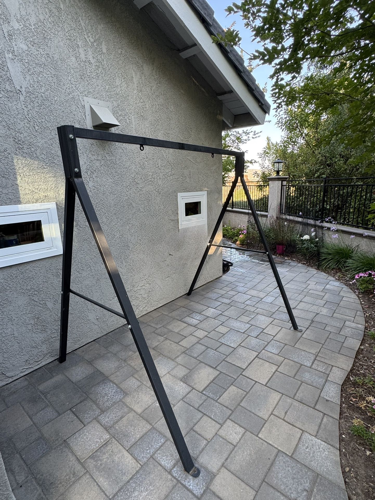 Swing Frame