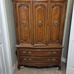 Thomasville Armoire And Dresser