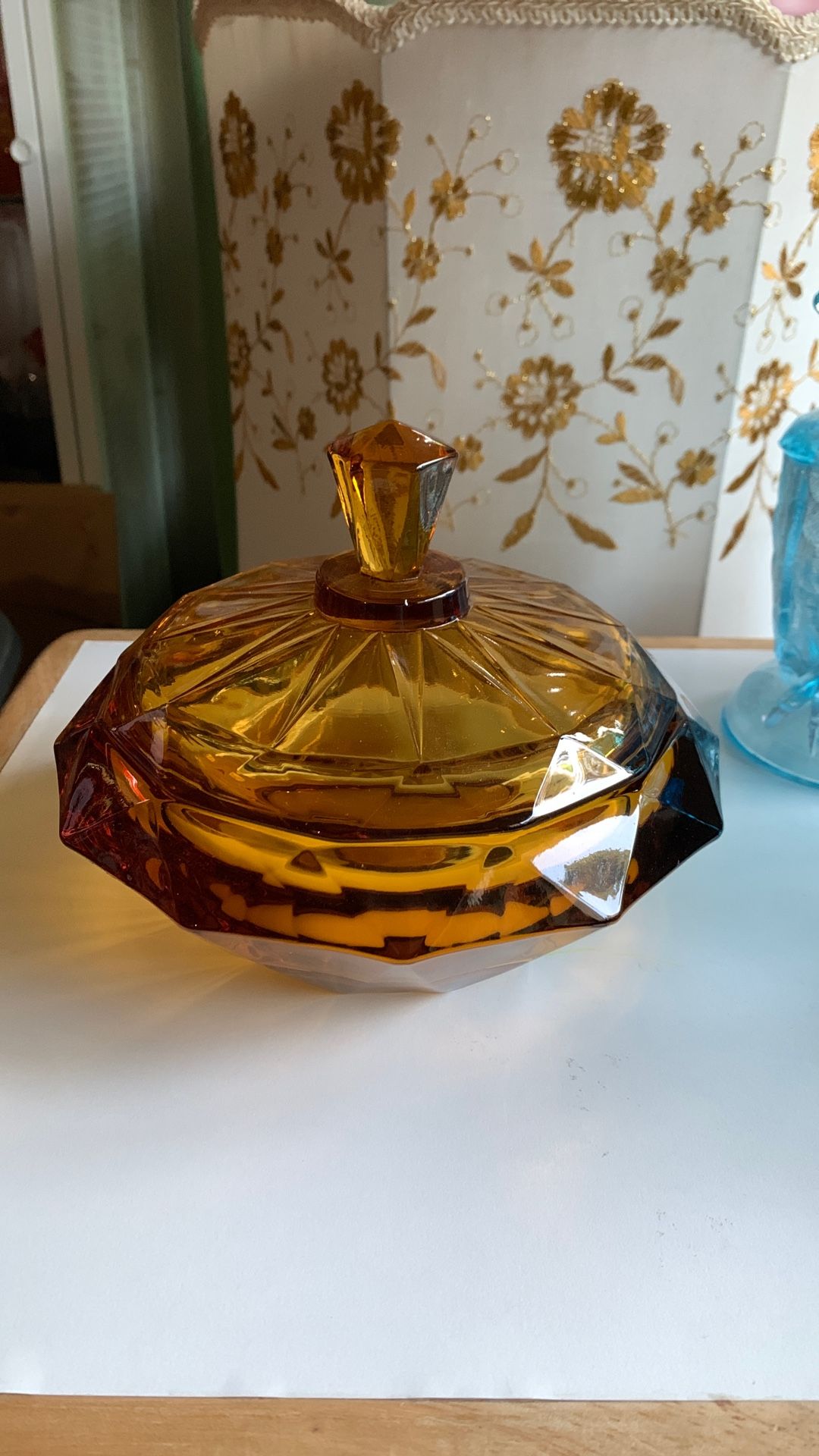 Vintage MCM Amber Yellow Viking Glass Lidded Candy Bowl Covered Dish