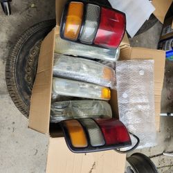 Chevy Suburban 2002 Luces Trasera Y Delsnteras