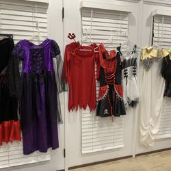 HALLOWEEN COSTUMES