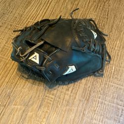 Akadema Catchers Mitt