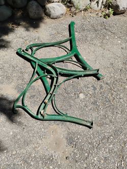Cast iron ends for park bench or chair