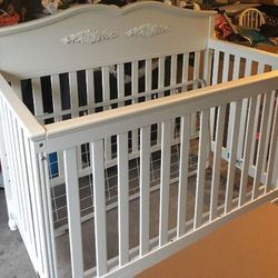 Convertible Crib 