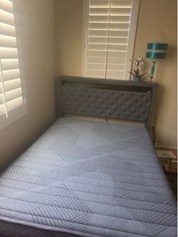 Queens Mattress & Bed frame with color changing LEDs For sale!i
