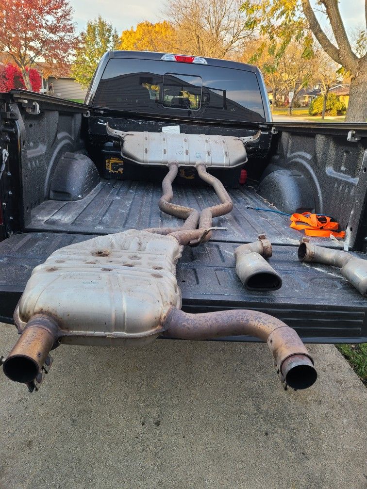 2014 Audi Q7 muffler