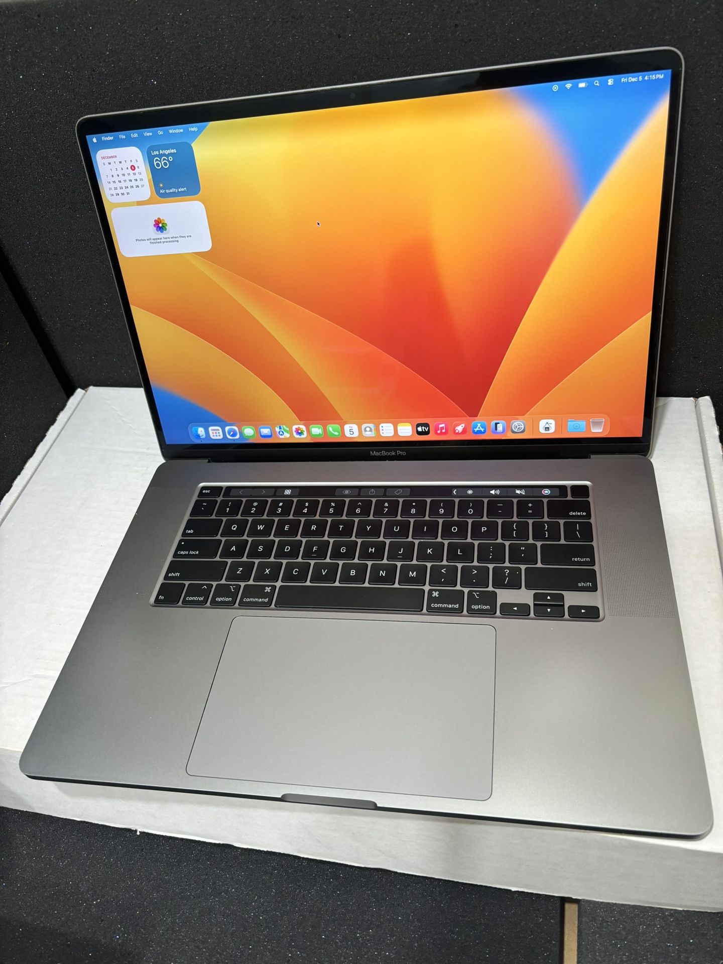 Macbook Pro 16 2019 i9 16gb ram 1Tb ssd