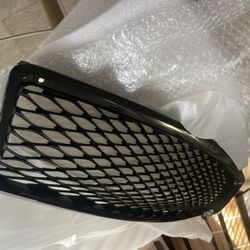 Q50 14-17 Honeycomb Style Grill New In Box