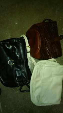 3 LEATHER PURSES in great CONDITION