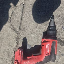 Milwaukee M18 Drywall Gun