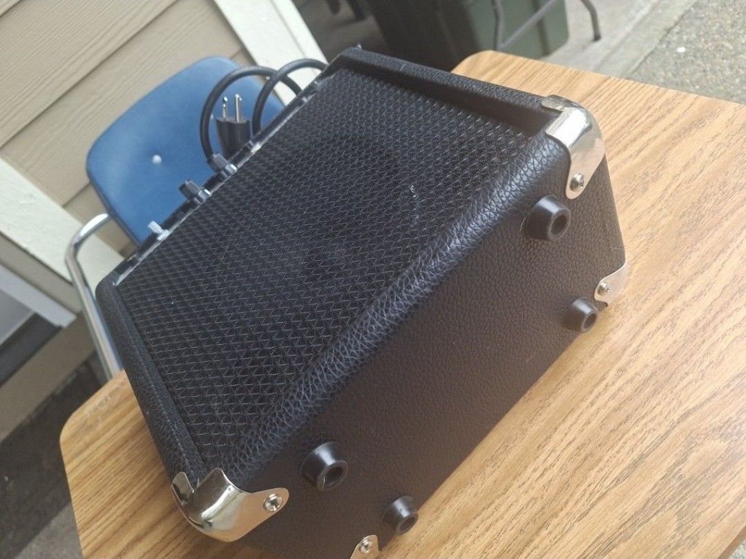 Used Fender SP.10 Guitar Combo Amp