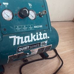 Makita Compressor 