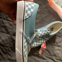 Junior Vans 
