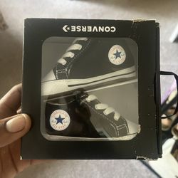 Newborn Converse 