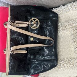 Authentic MK Purse 👜 