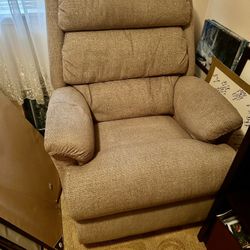 Lazy Boy Beige Rocker Recliner 