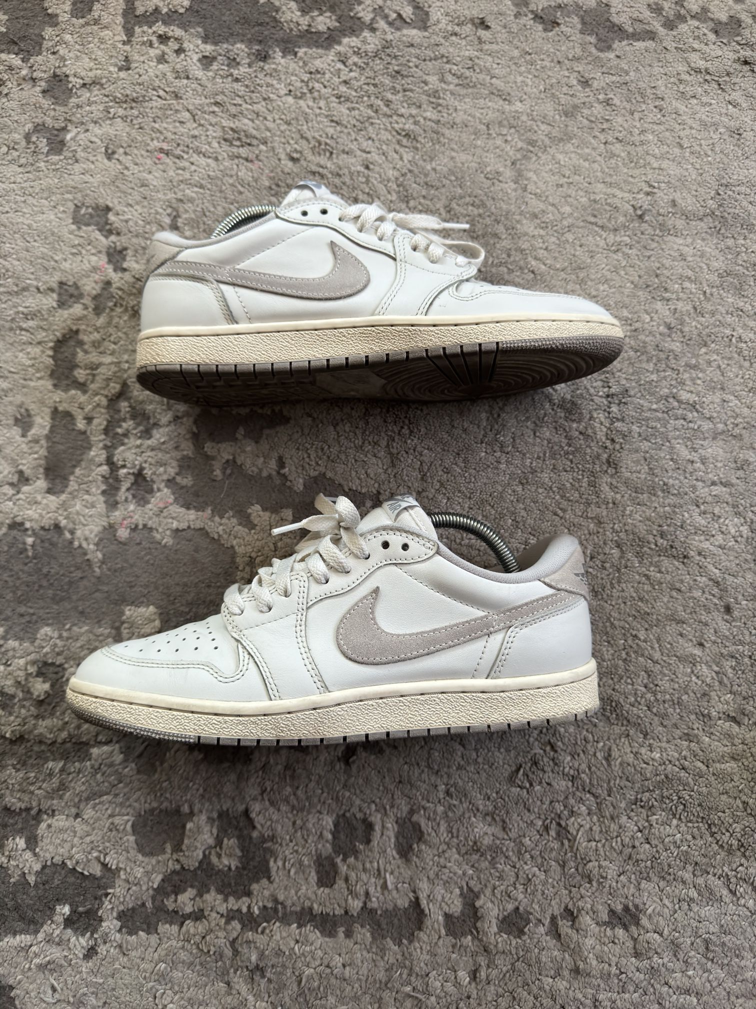 Jordan 1 Low Neutral Gray