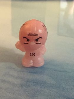 Tom Brady, Rare Figure - NFL TeenyMates Series 10 Pink Glow in the Dark Tom https://offerup.com/redirect/?o=QnJhZHkuZm9vdGJhbGw=