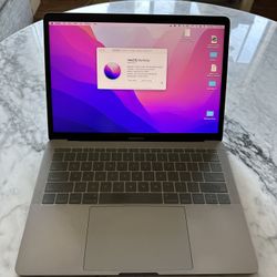 Like-New MacBook Pro 13" (2017) + Extras
