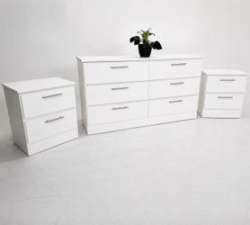 Dresser and 2 nightstands - Cómoda y 2 mesitas de noche
