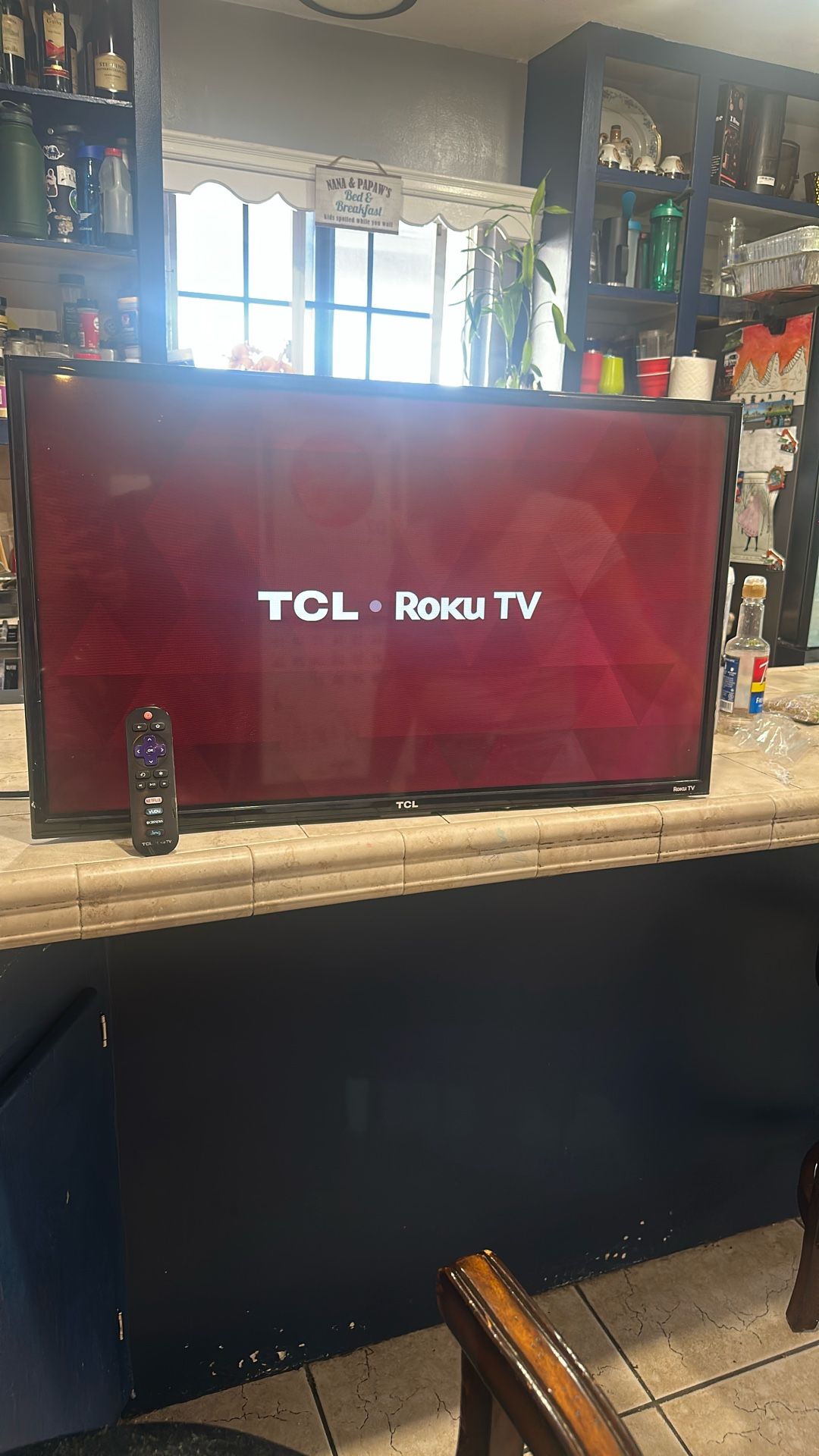 TCL Roku Tv 32in