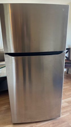 Almost new working refrigerator