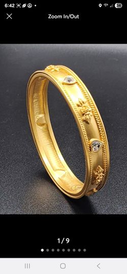 Vintage Elizabeth Taylor Avon Bangle Bracelet.
