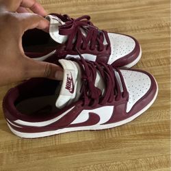 Nike Dunks Burgundy 
