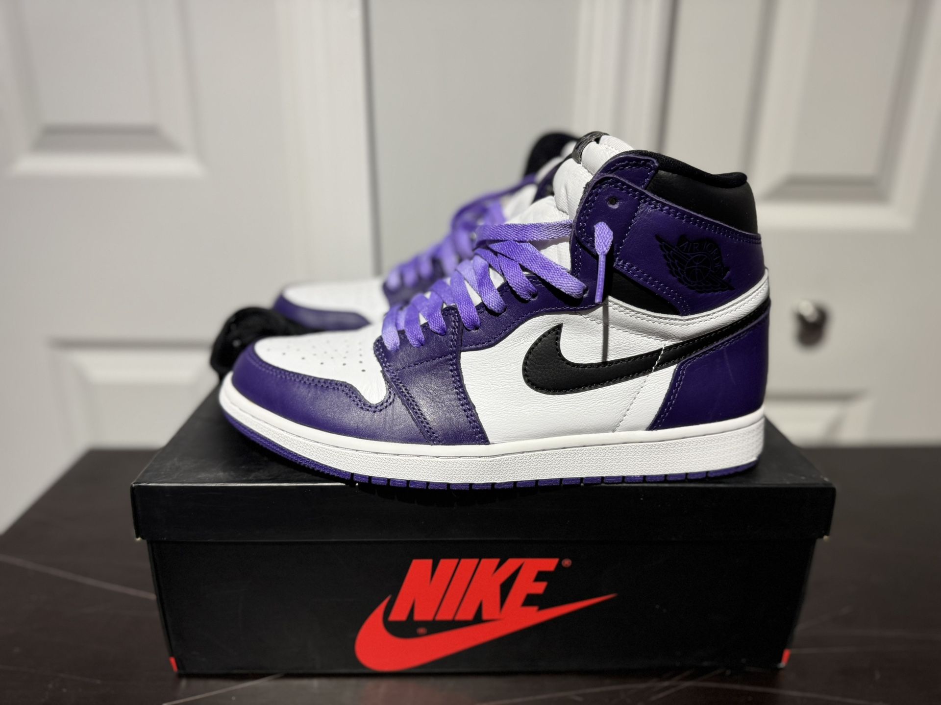 JORDAN 1 Retro High Court Purple White Size 10 **100% AUTHENTIC**