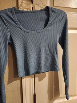 Womens light blue long sleeve crop top