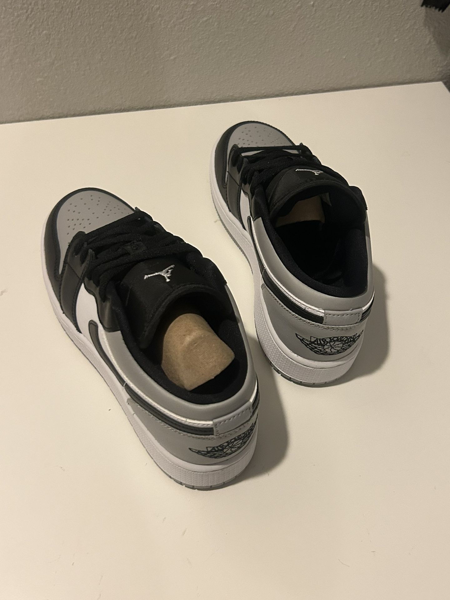 Nike Air Jordan 1 Low Shadow Toe GS 6y