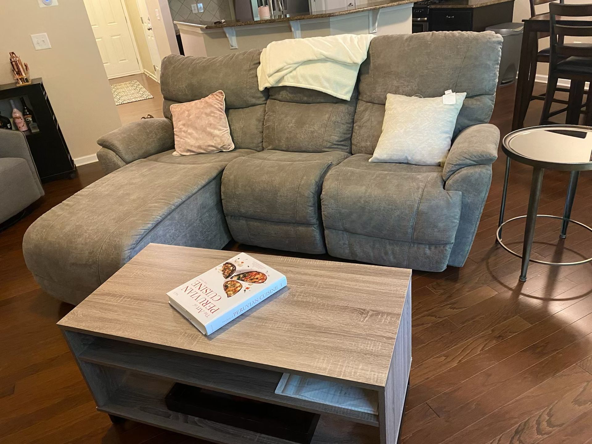 USD300 La-Z Boy 3 Piece Recliner Sofa