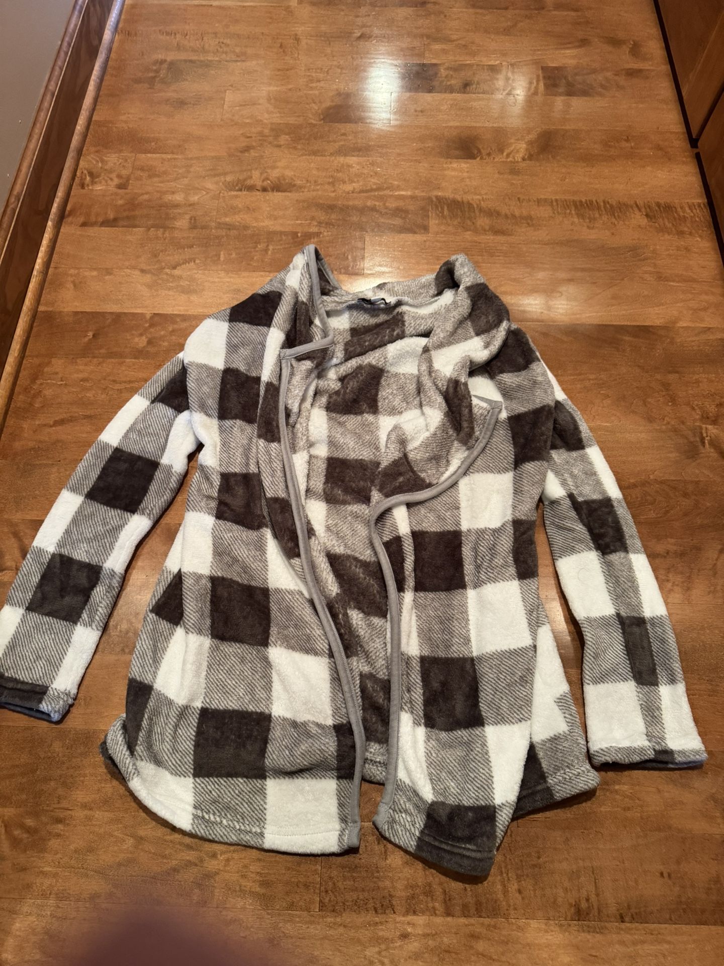 Woman’s L Love Cozy Cardigan Shipping Available