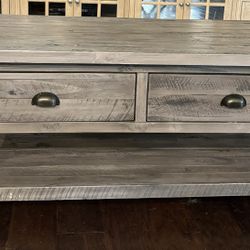 Farmhouse Gray wash Coffee Table 48Lx26Wx19H