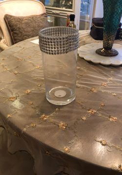 7 1/2 in glass vase 3 for $ 8