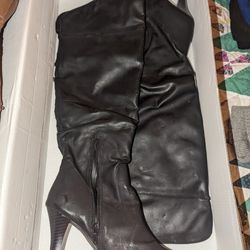 Women's Black Boots Size 6 1/2