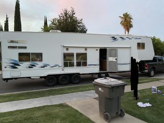 2003 weekend warrior 5th wheel 40’