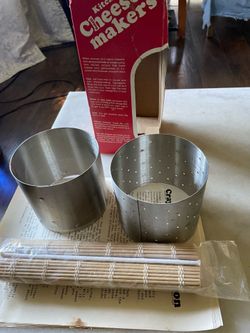 - [ ] The Solait Kitchen Cheesemakers Vintage 1982 New in box , Home cheese-makers kit set￼